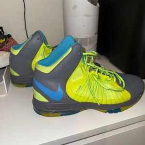 Nike Max Air Flywire Men’s Size 12 Basketball Sneaker Shoes Neon